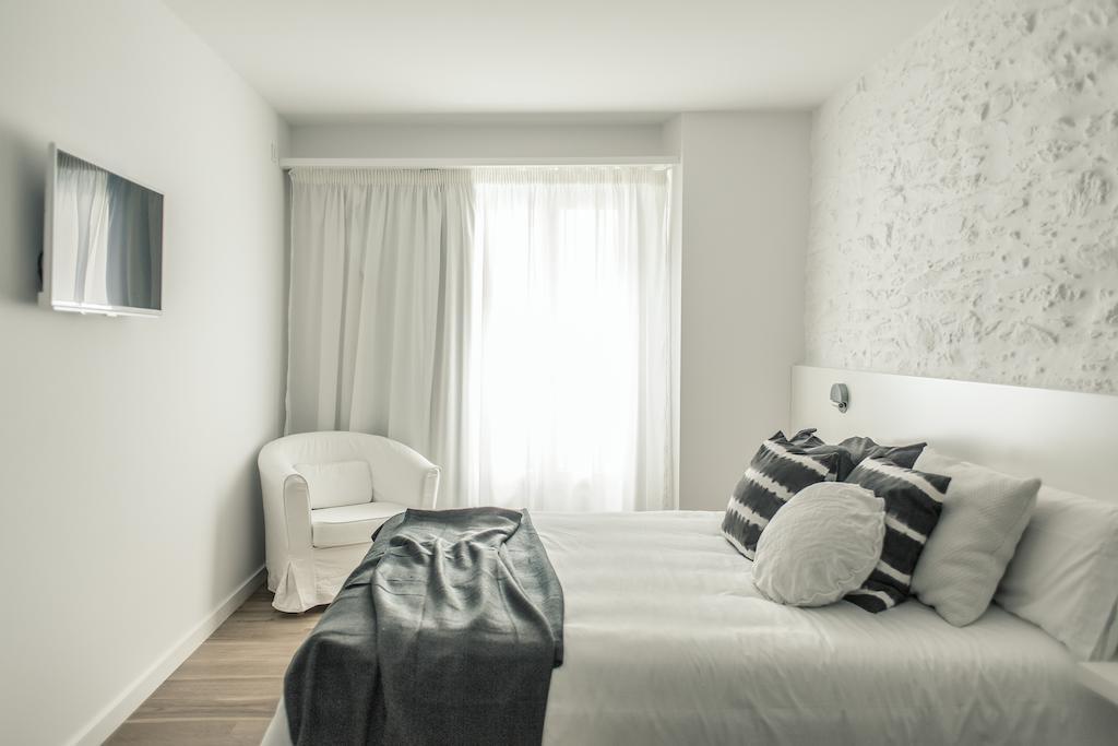 Tramuntana Hotel - Adults Only Cadaques Room photo