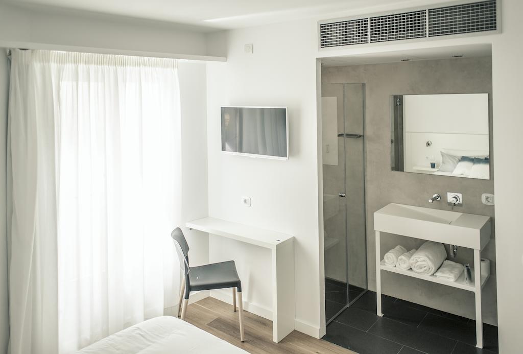 Tramuntana Hotel - Adults Only Cadaques Room photo